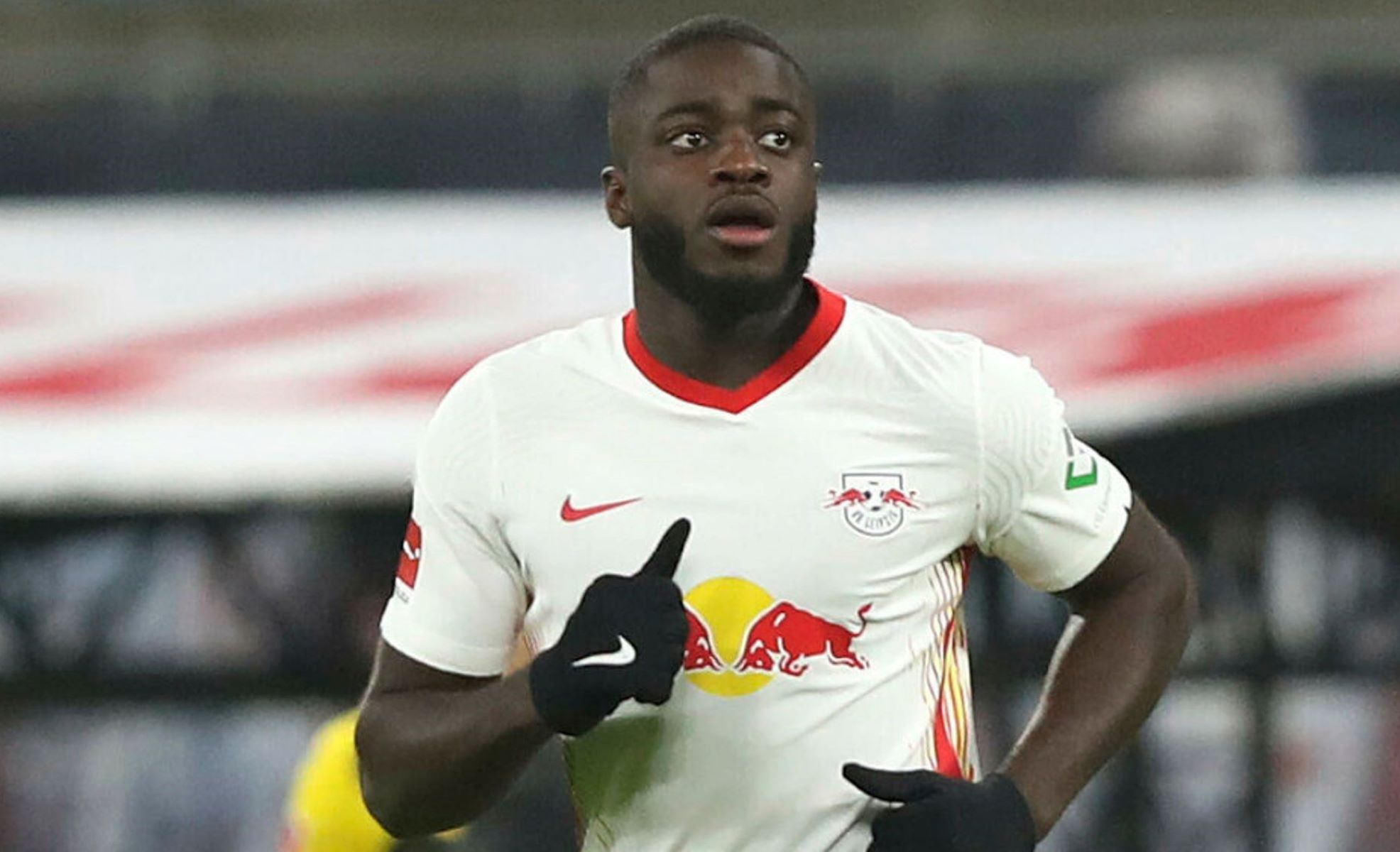 H Μπάγερν το απόλυτο φαβορί για Ουπαμεκανό!