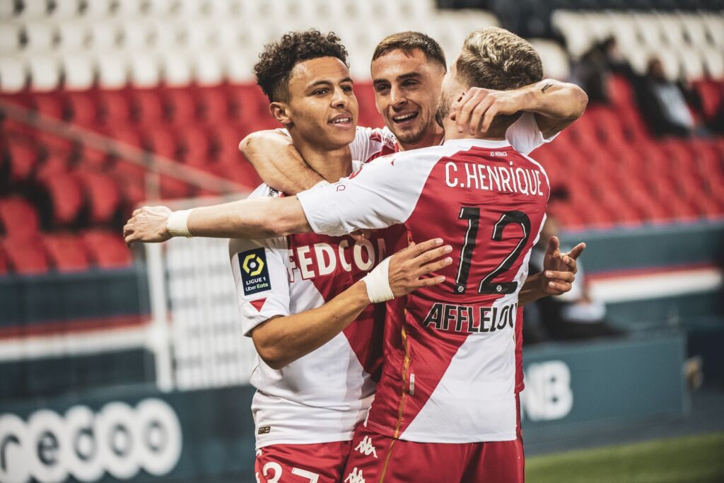 «Προσγείωσε» την Παρί η Μονακό! (vid)