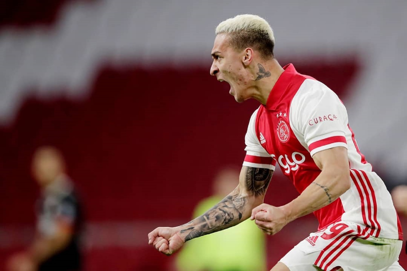 To “μαγικό” του Άντονι του Άγιαξ μας έκανε να… ζαλιστούμε! (vid)