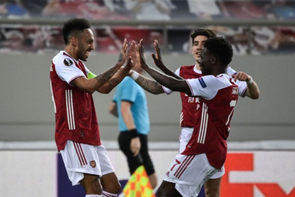 Με κανονιά του Ομπαμεγιάνγκ έπεσε ο «αετός» (vid)