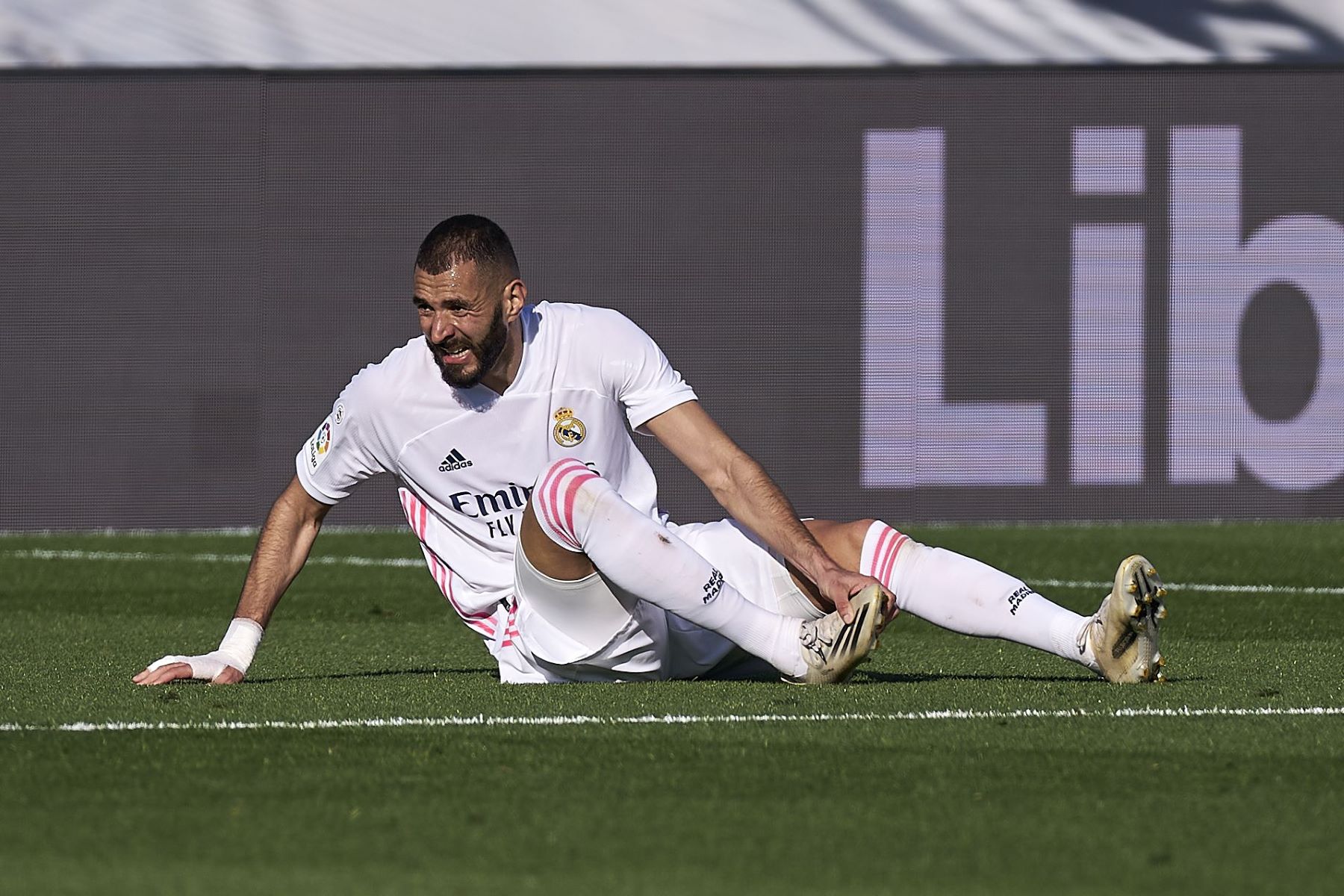 «Συναγερμός» στη «Βασίλισσα» με Μπενζεμά