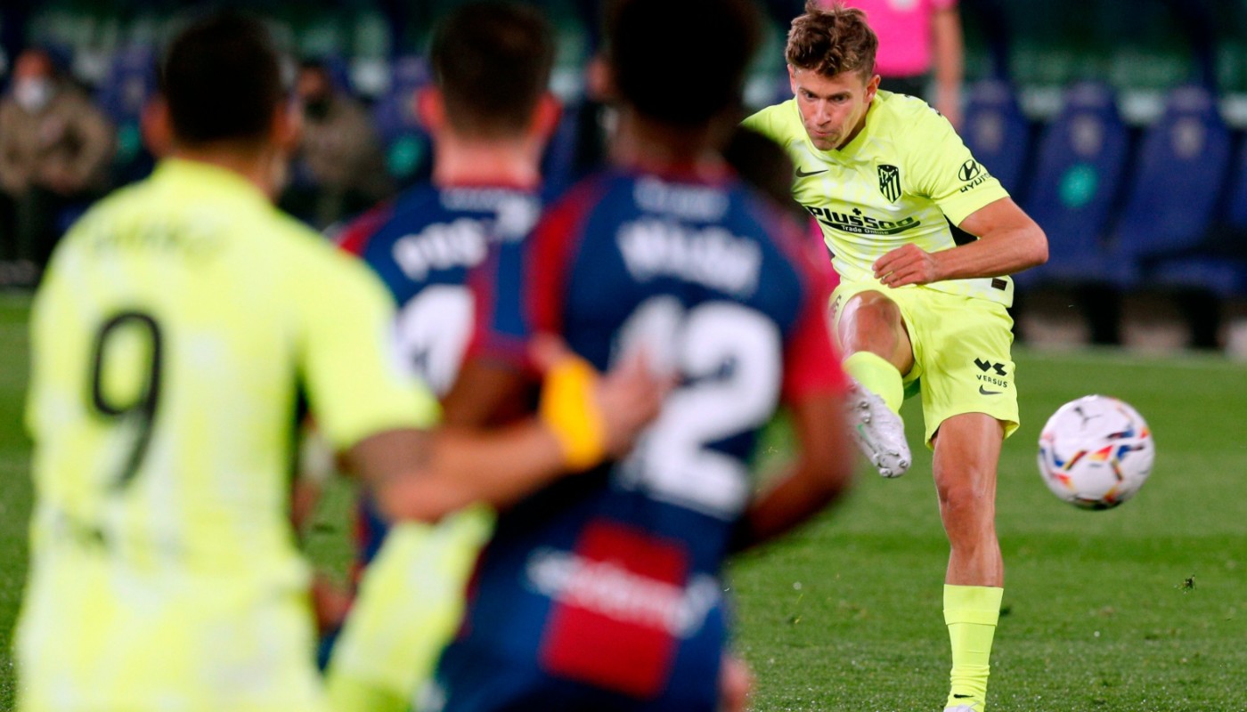 H Ατλέτικο γκέλαρε ξανά και οι διώκτες της ελπίζουν (vid)