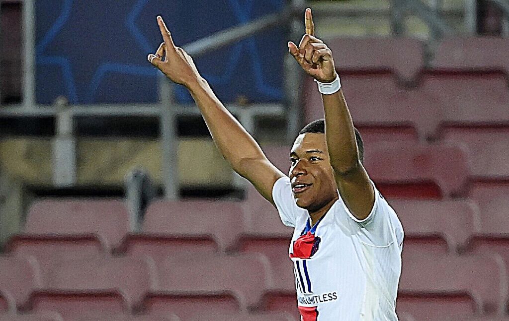 «Ο Μπαπέ δε θα γίνει ηγέτης της Παρί όσο είναι εκεί ο Νεϊμάρ»