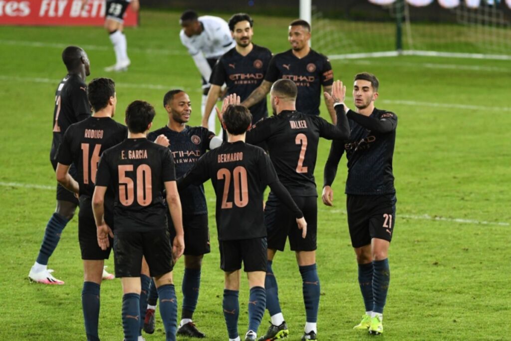 Ούτε η Σουόνσι γλίτωσε από τα δόντια της Σίτι