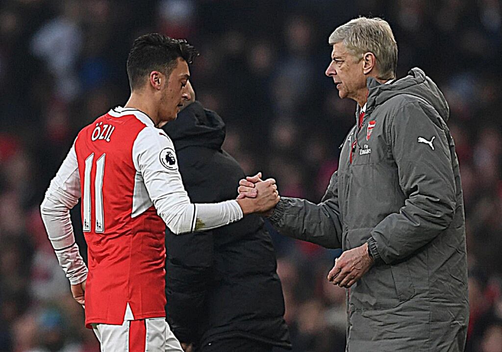 Η Φενερμπαχτσέ «ψήνει» reunion Οζίλ-Βενγκέρ!