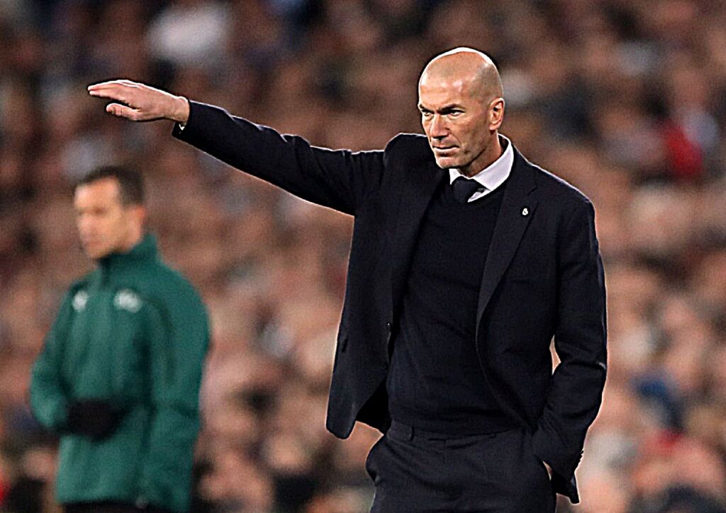 «Γηραιά κυρία» καλεί Ζιντάν το καλοκαίρι!