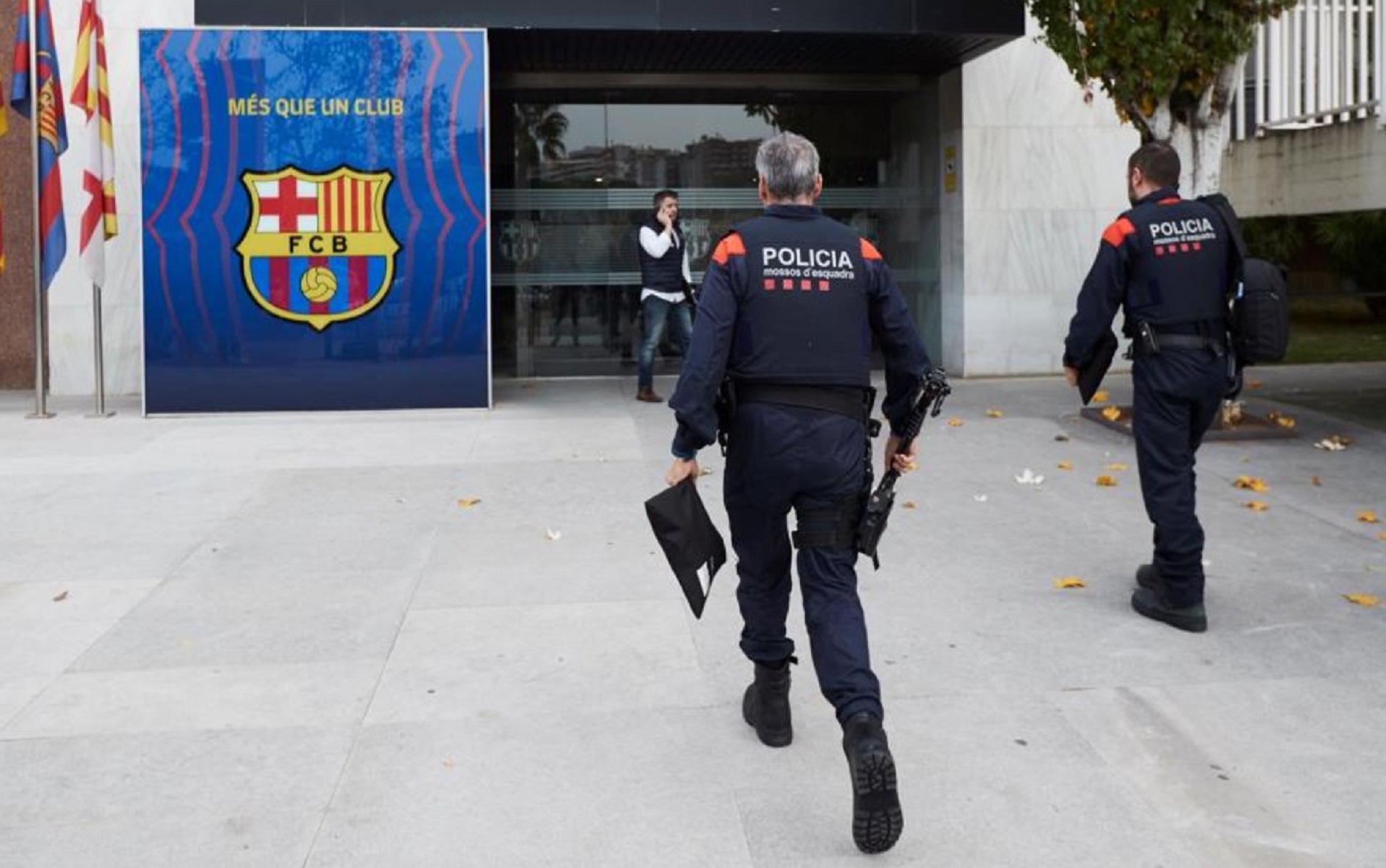 Αστυνομία στη γραφεία της Μπαρτσελόνα για σκάνδαλο!