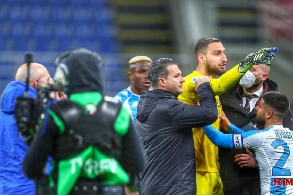 Ντοναρούμα εναντίον Νάπολι: «Είστε συμμορία»!