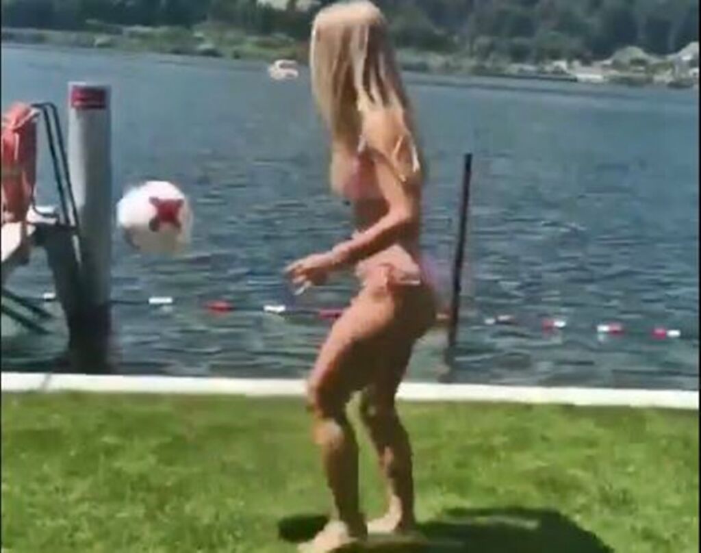 Αυτή είναι η κοπέλα των ονείρων σου! (vid)