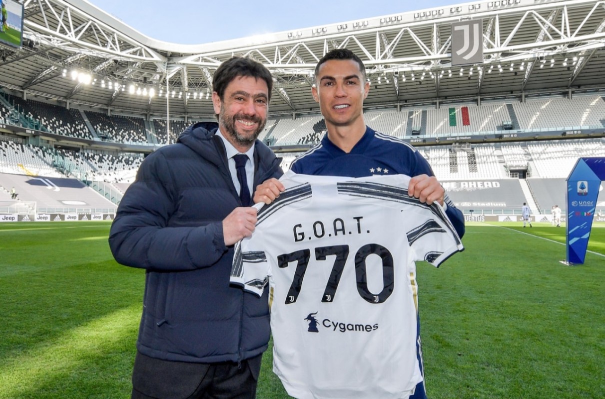 Η Γιουβέντους βάπτισε τον Κριστιάνο «GOAT» (vid)