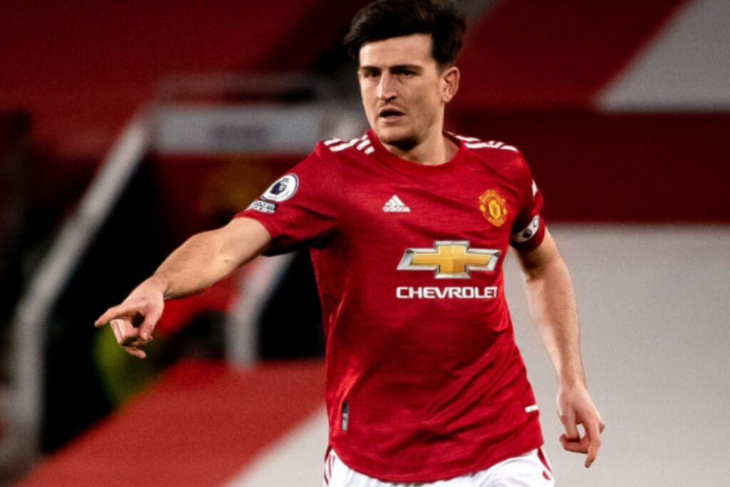 Ο Χάρι Μαγκουάιρ με μία «αρχηγική» εμφάνιση