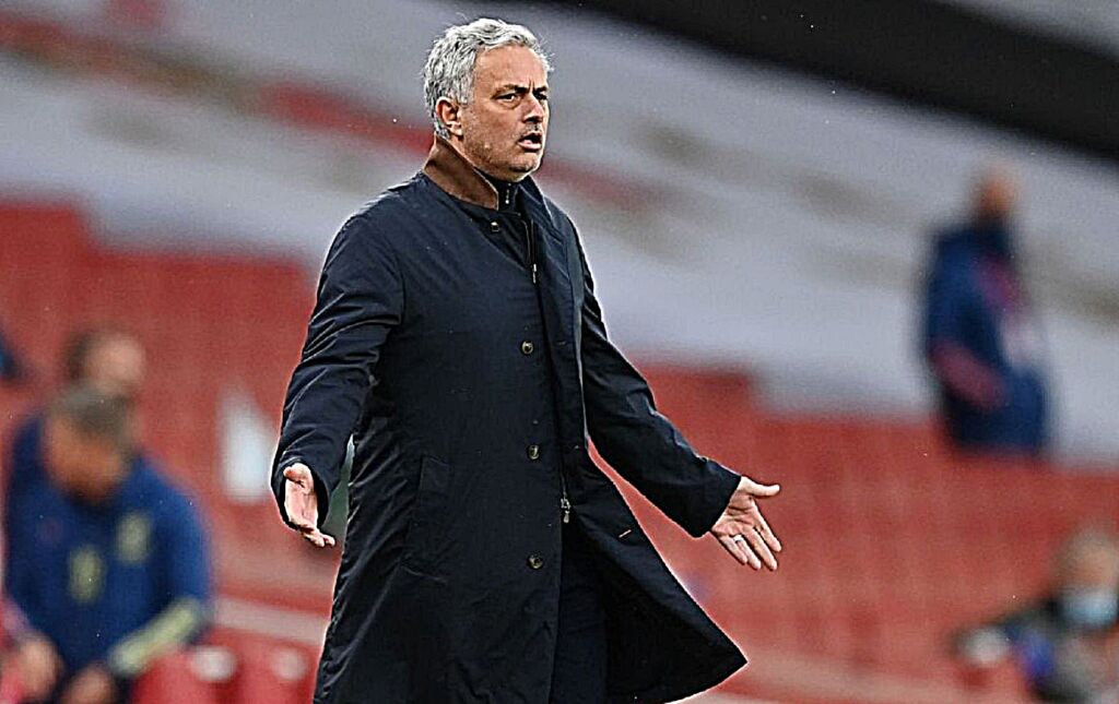 Μουρίνιο: «Αν το πω πέναλτι, προσβάλω τα πέναλτι»