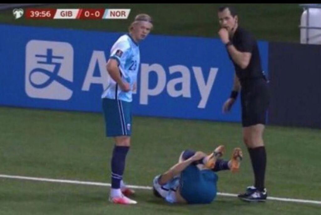 Τραυματίστηκε ο Όντεγκαρντ – «Τρέμουν» στην Άρσεναλ