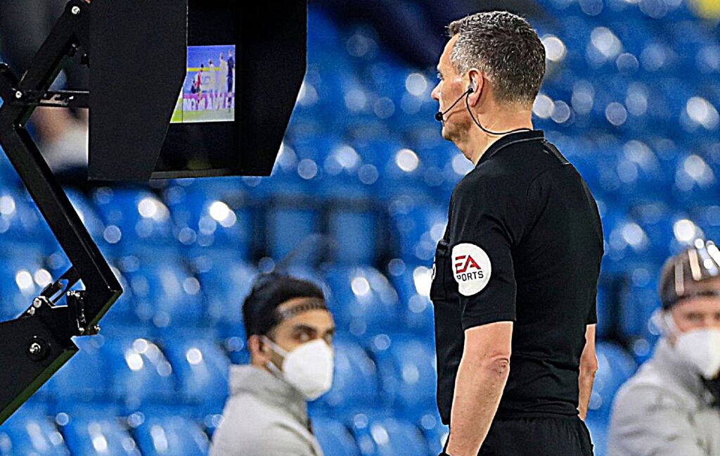Η Premier League στρέφεται στις ομάδες για βελτίωση του VAR!