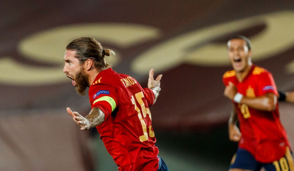 Οι αρχικές ενδεκάδες στο Ισπανία – Ελλάδα