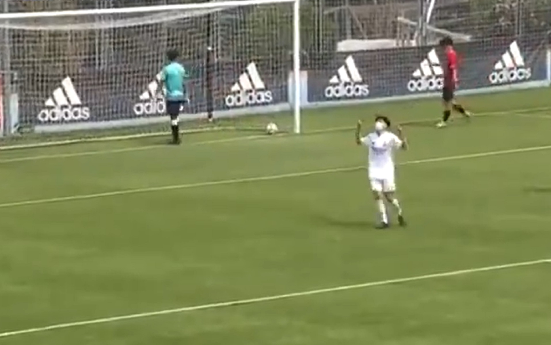 Ο Γιος του Ρέγιες «μαγεύει» στα μικρά της Ρεάλ (vid)