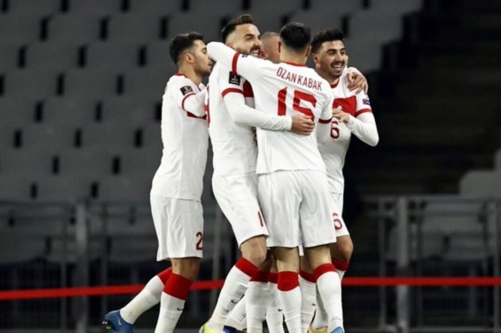 Μπουράκ Γιλμάζ και Τουρκία… ξεσκόνισαν τους Ολλανδούς (vid)