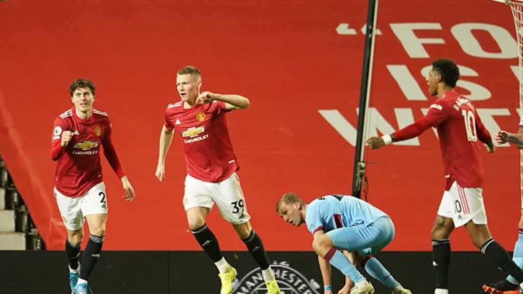 Δεύτερη ξανά… από σπόντα η Γιουνάιτεντ (vid)