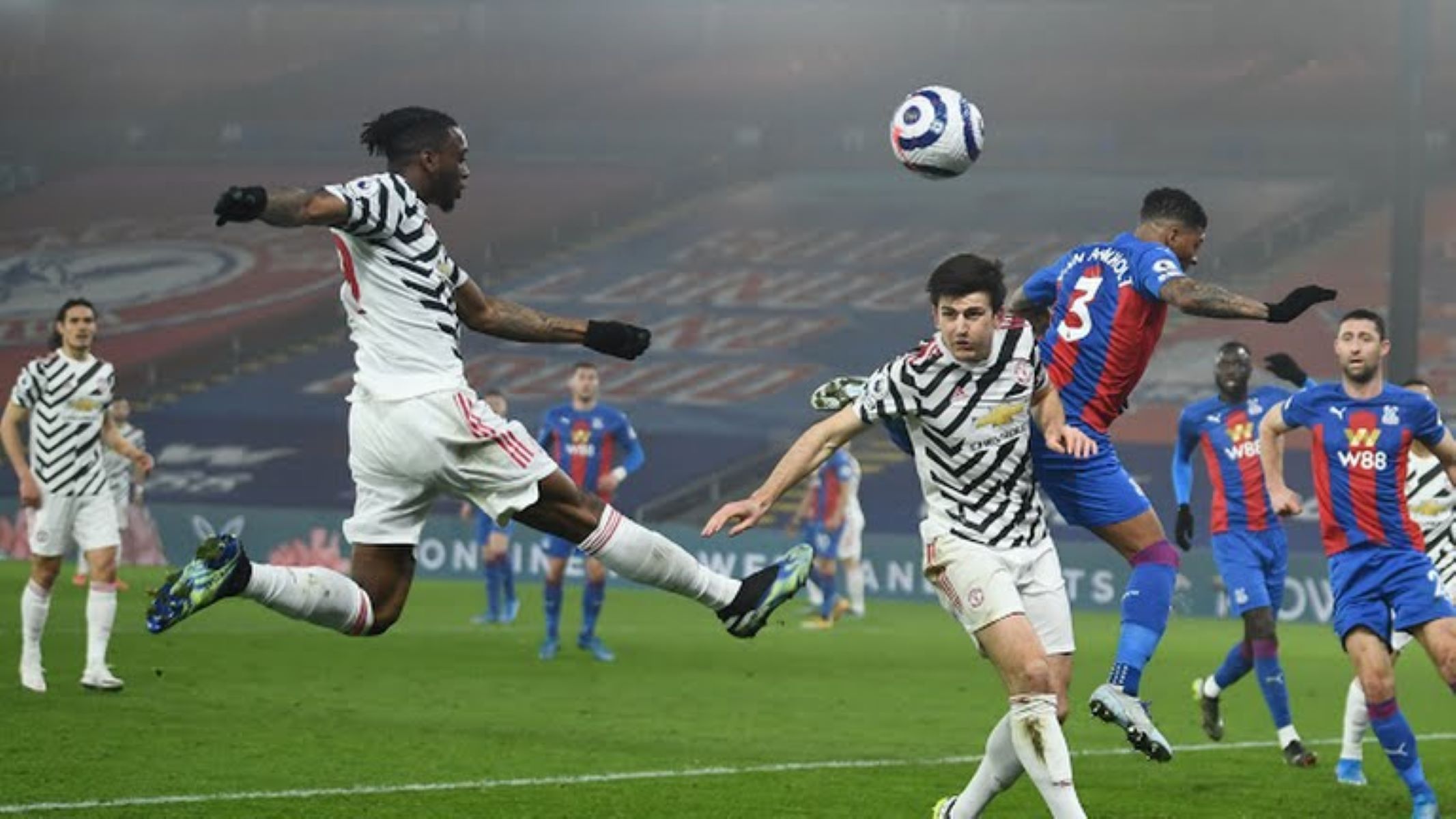 (Χ)αμένη στην ομίχλη η Γιουνάιτεντ (vid)