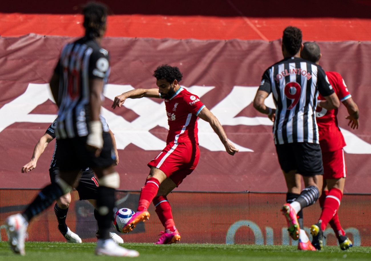 Ο Σαλάχ έφερε το… πόλο στο χορτάρι με ΓΚΟΛΑΡΑ (vid)