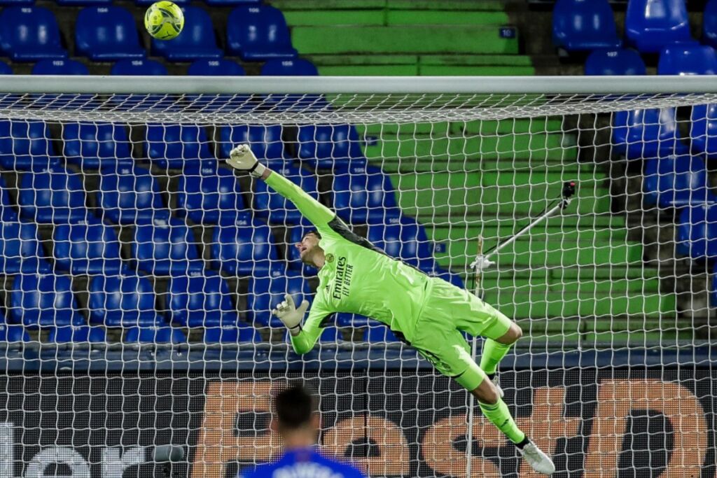 X-ωρίς τον Κουρτουά δε θα έπαιρνε ούτε το βαθμό (vid)