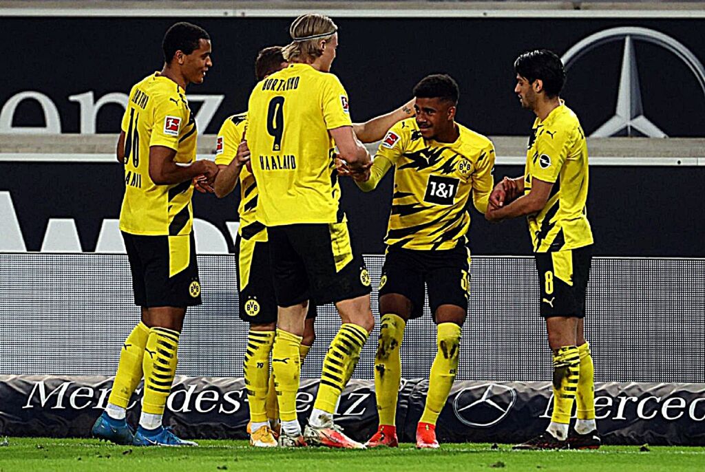 Ντόρτμουντ η… απέθαντη με Κνάουφ σωτήρα!