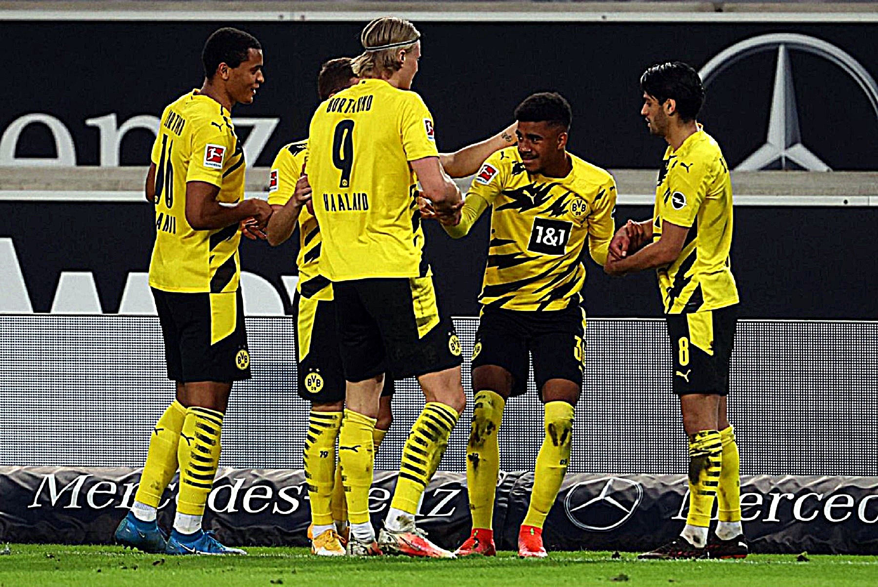 Ντόρτμουντ η… απέθαντη με Κνάουφ σωτήρα!