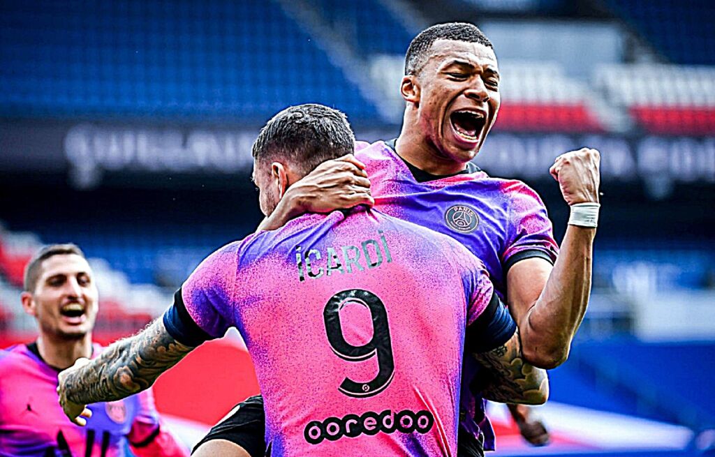 Από μηχανής… Ικάρντι και η Παρί είναι ακόμα ζωντανή!