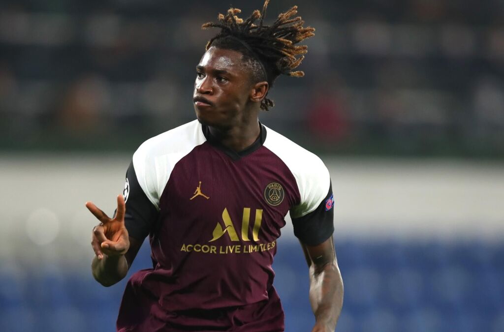 Η Παρί πρέπει να «ξηλωθεί» για τον Κιν!