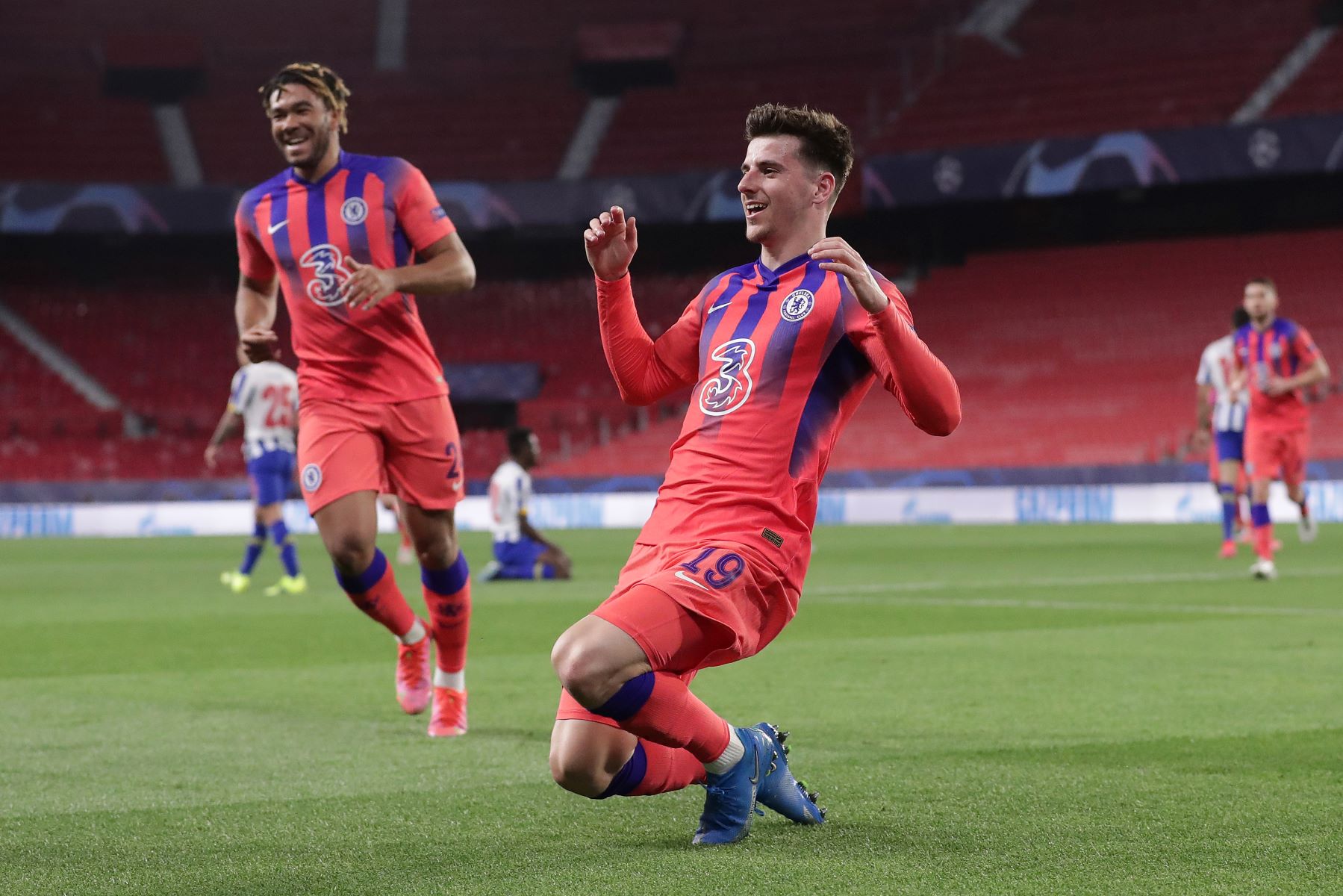 To «παστέλωσε» ο Μάουντ στους «Δράκους» (vid)