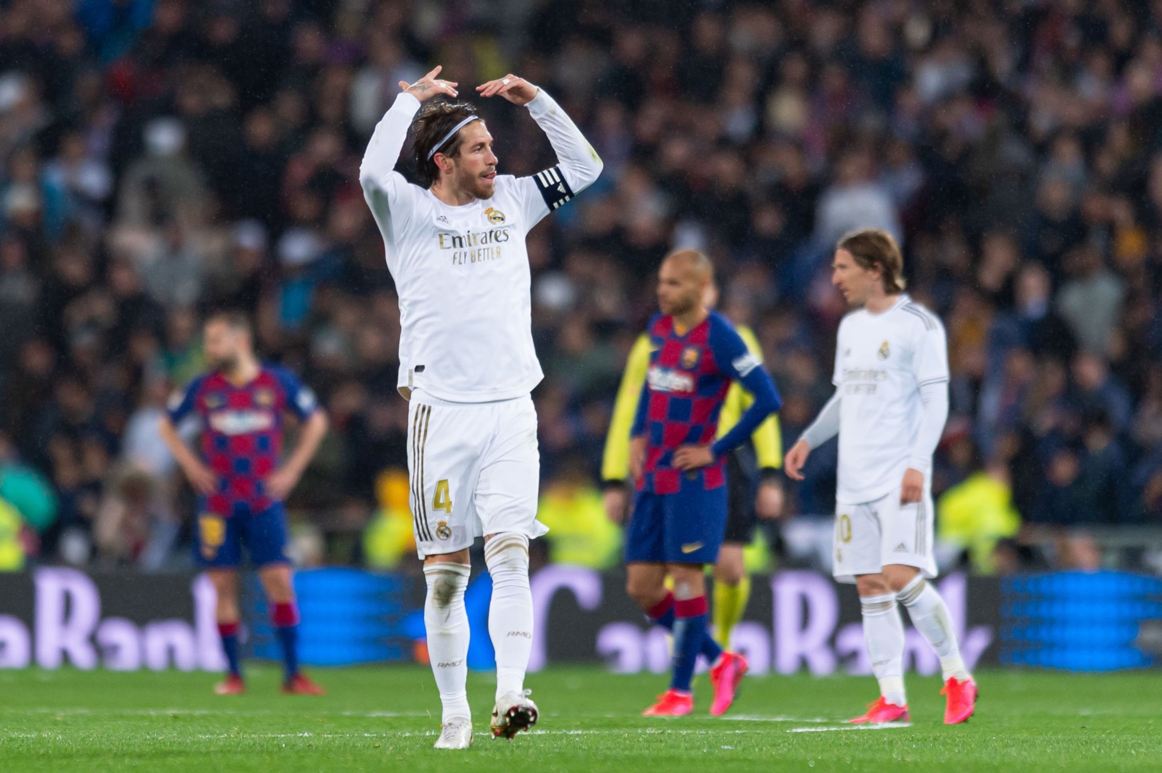 Λείπει ο Ράμος, χορεύουν τα… ποντίκια!