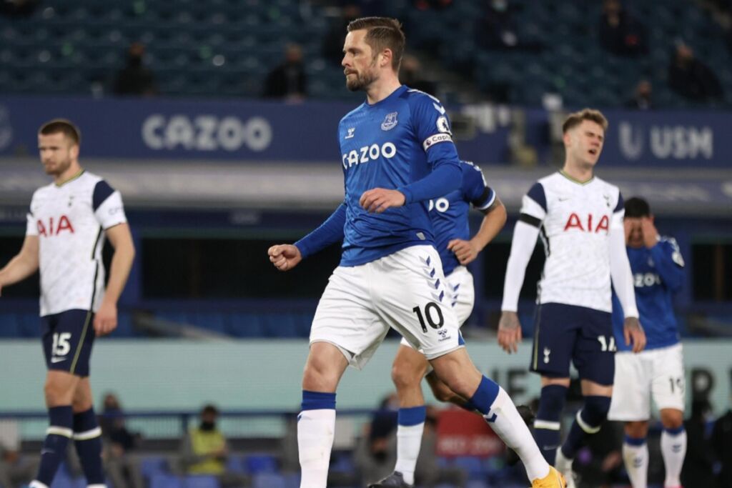 Το θρίλερ έληξε ισόπαλο και με διπλή χασούρα (vid)