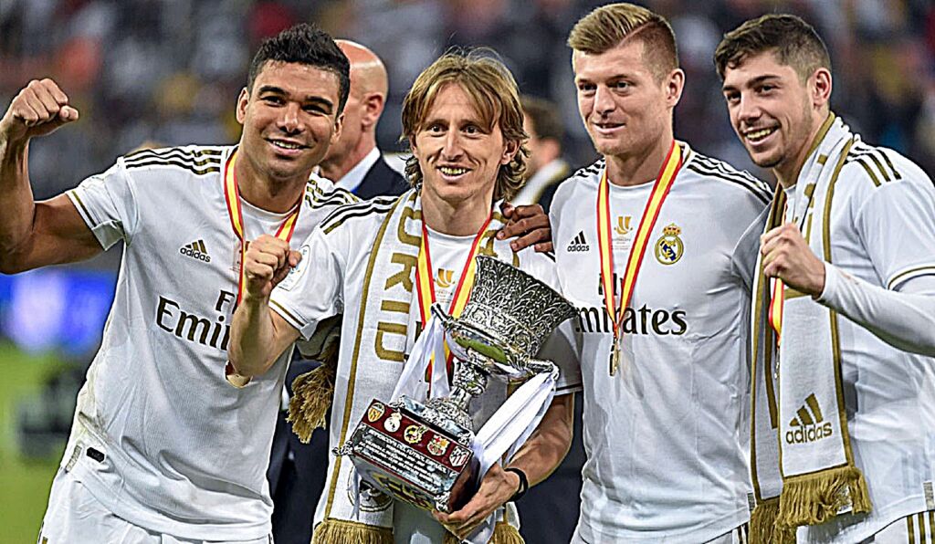 Βαλβέρδε: «Μόντριτς, Κρόος, Κασεμίρο κάνουν τον τέλειο παίκτη»