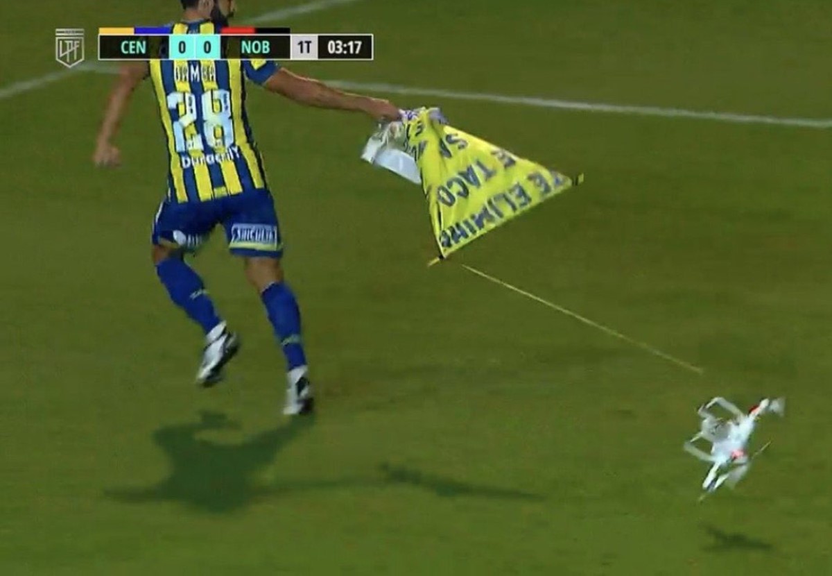 Παίκτης της Νιούελς… τρελάθηκε και έκανε κομμάτια ένα drone! (vid)