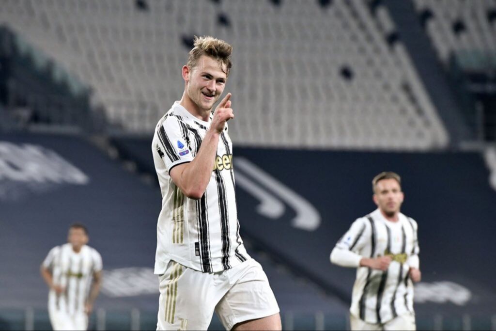 Η Γιουβέντους μοιράζει «πακέτα» για τον Ντε Λιχτ!