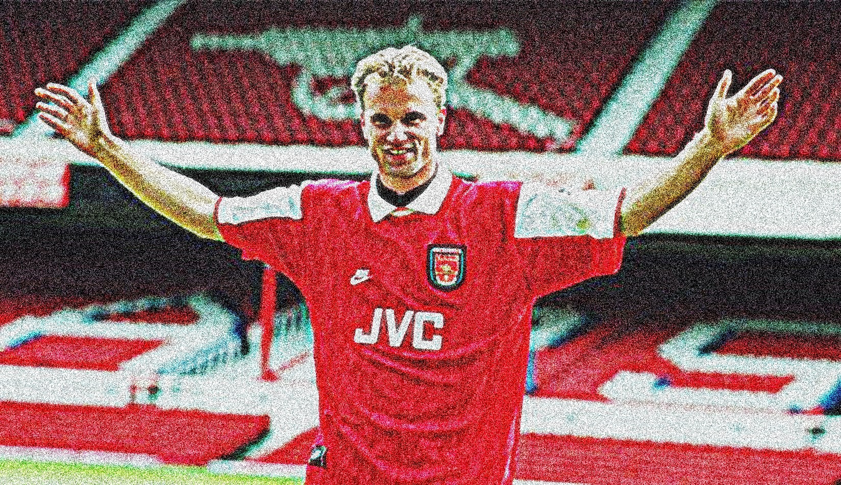 Ο Ντένις Μπέργκαμπ γιορτάζει, αλλά μακριά από αεροπλάνα!