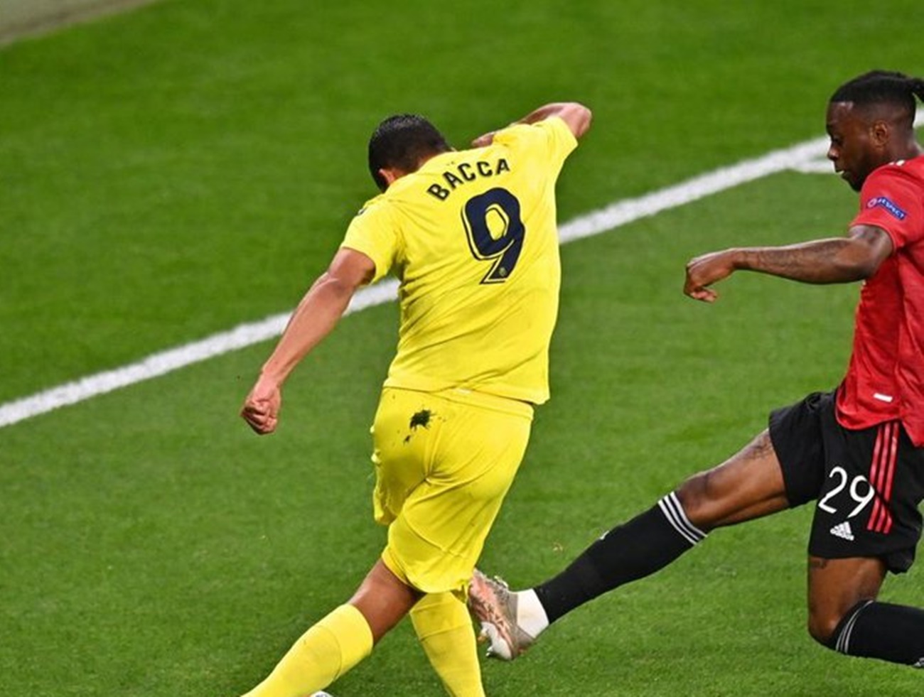 Με ραμπόνα πήγε να τρελάνει τον τελικό ο Μπάκα! (pic)