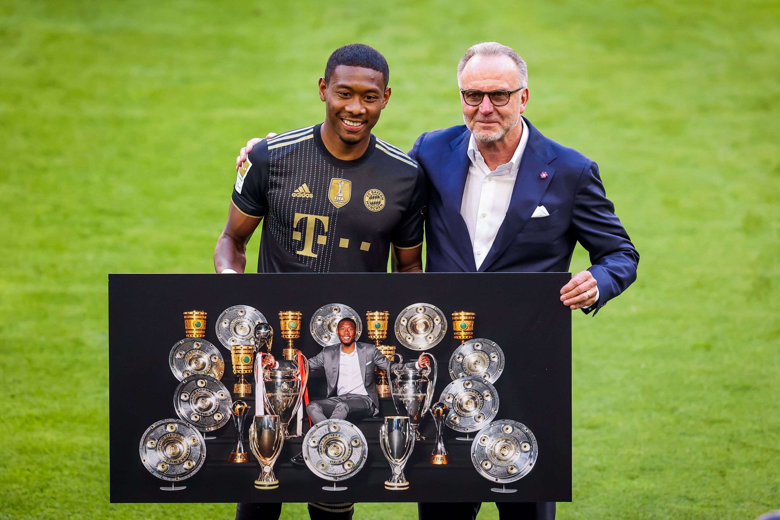 Συγκινεί ο Αλάμπα με το αντίο του στην Μπάγερν! (vid)