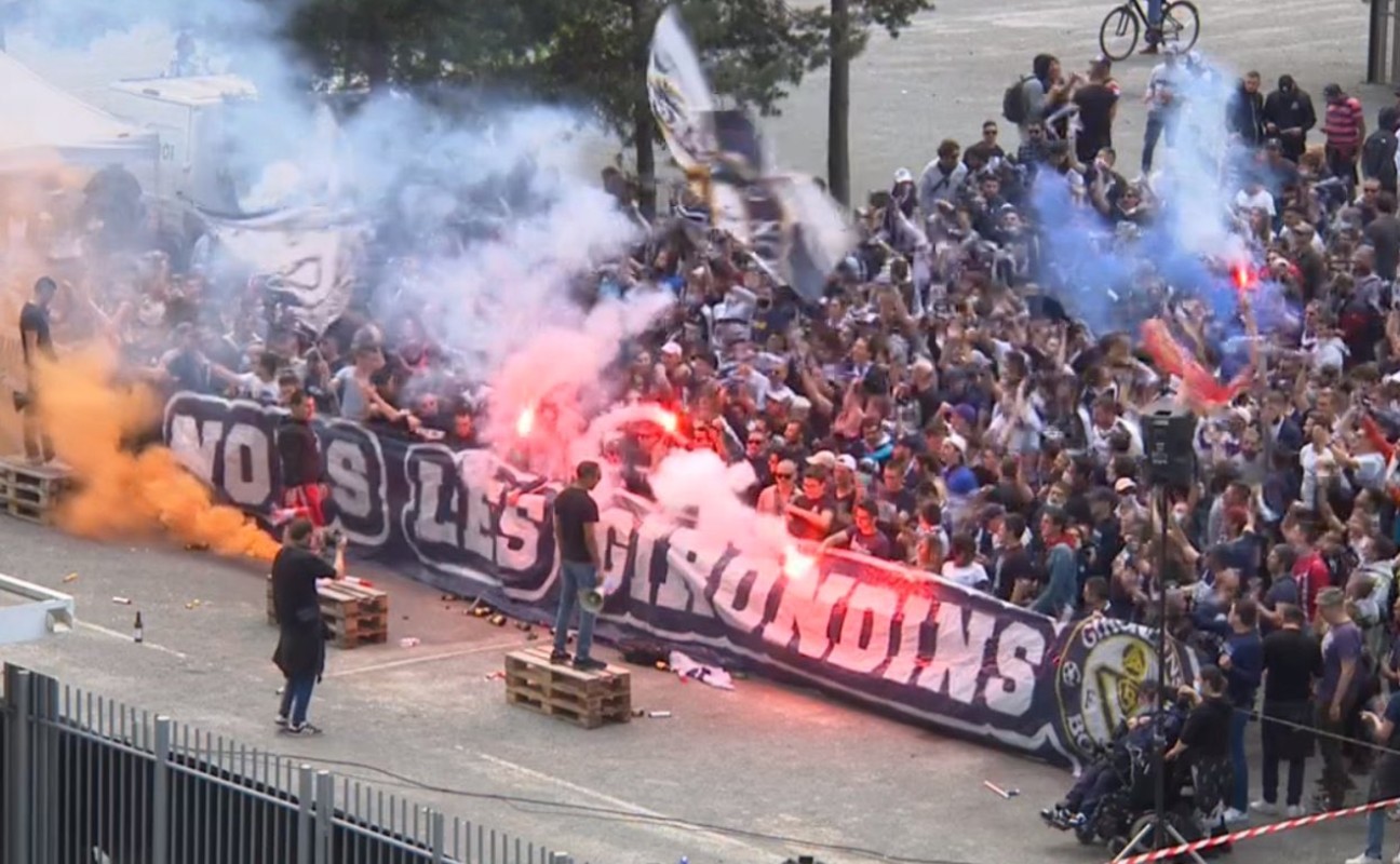 Η Μπορντό αποφεύγει τον υποβιβασμό χάρη στον 12ο παίκτη της