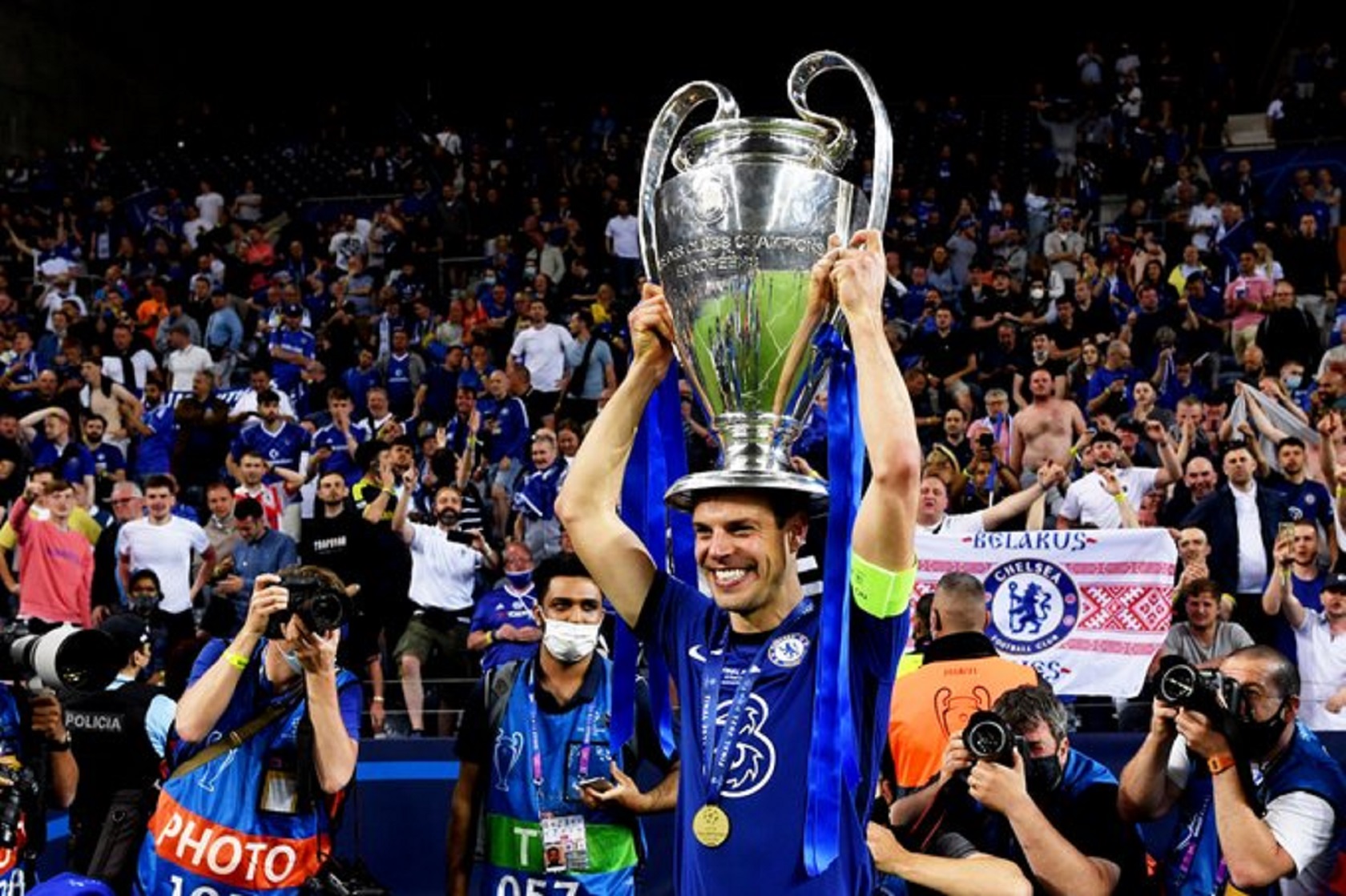 Καφέ με θέα και την… κούπα του Τσάμπιονς Λιγκ πίνει ο Αθπιλικουέτα! (pic)