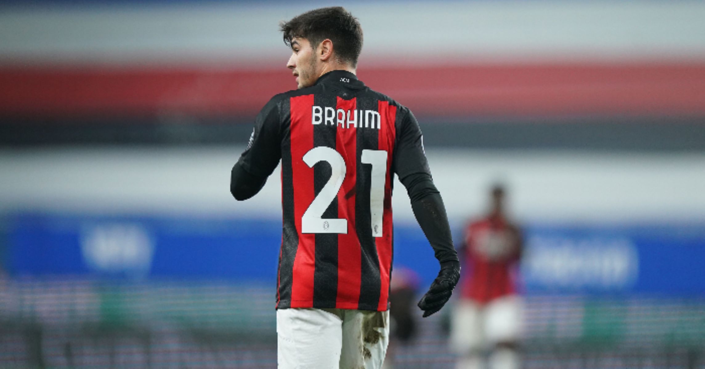 Ο Πέρεθ βάζει οριστικά στη μαύρη λίστα τους δανεικούς!