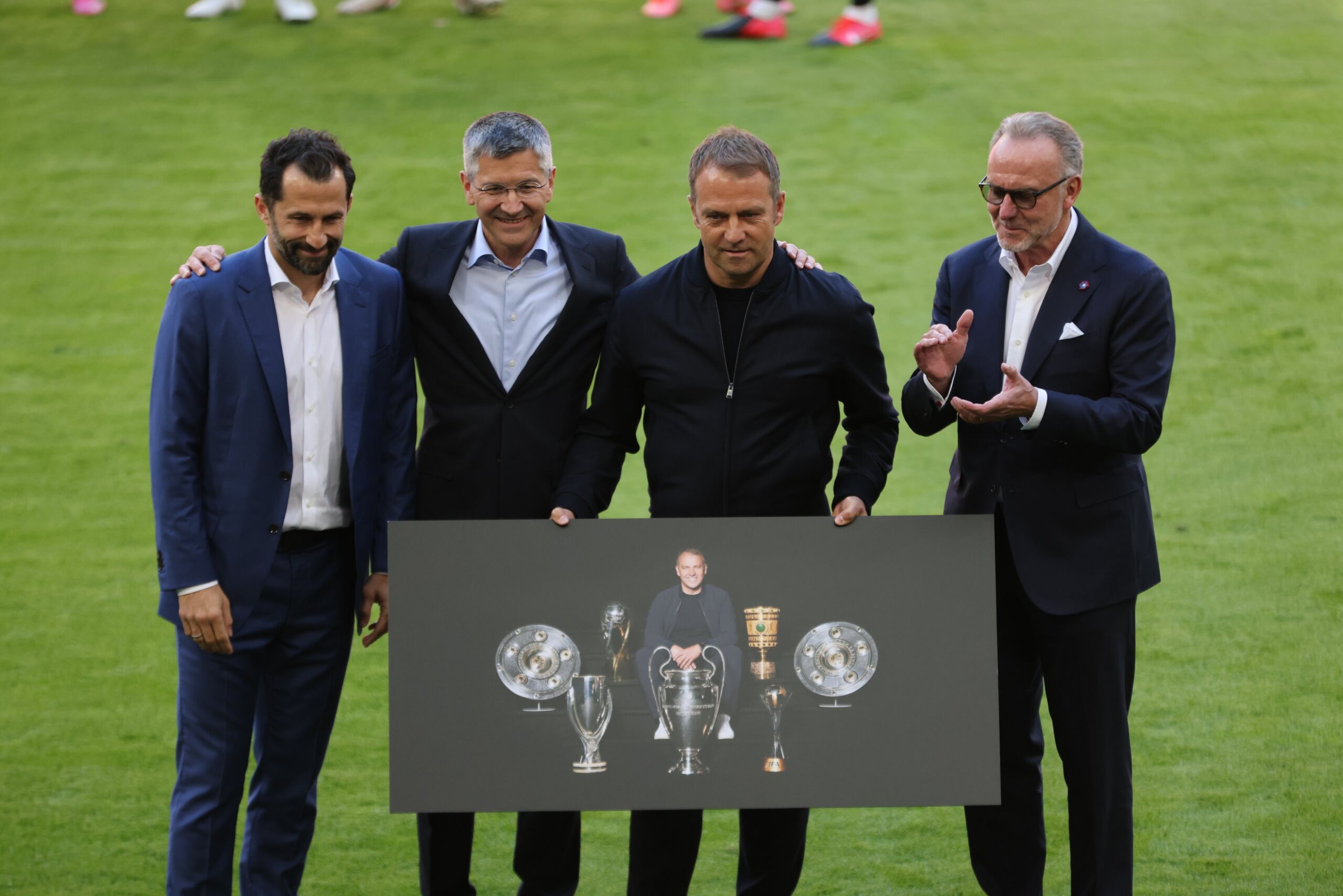 Κλάμα στην Μπάγερν- Αποχαιρέτισε τις “παλιοσειρές” της! (pics)