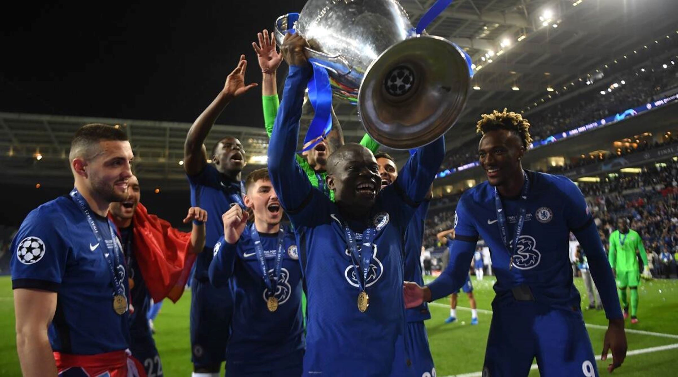 Η Adidas υποκλίνεται στον αγαπημένο της Καντέ (vid)