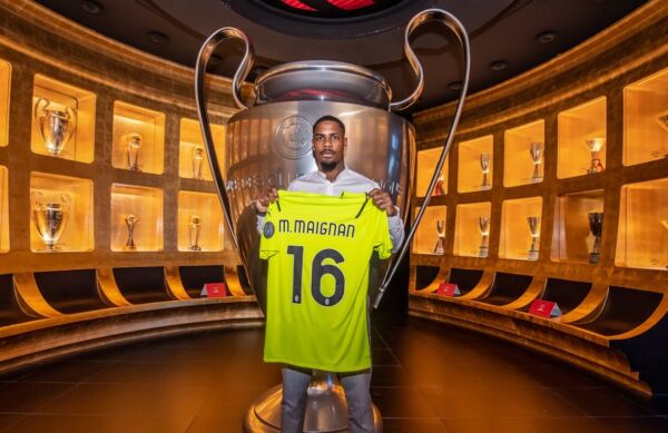 Μίλαν Μενιάν