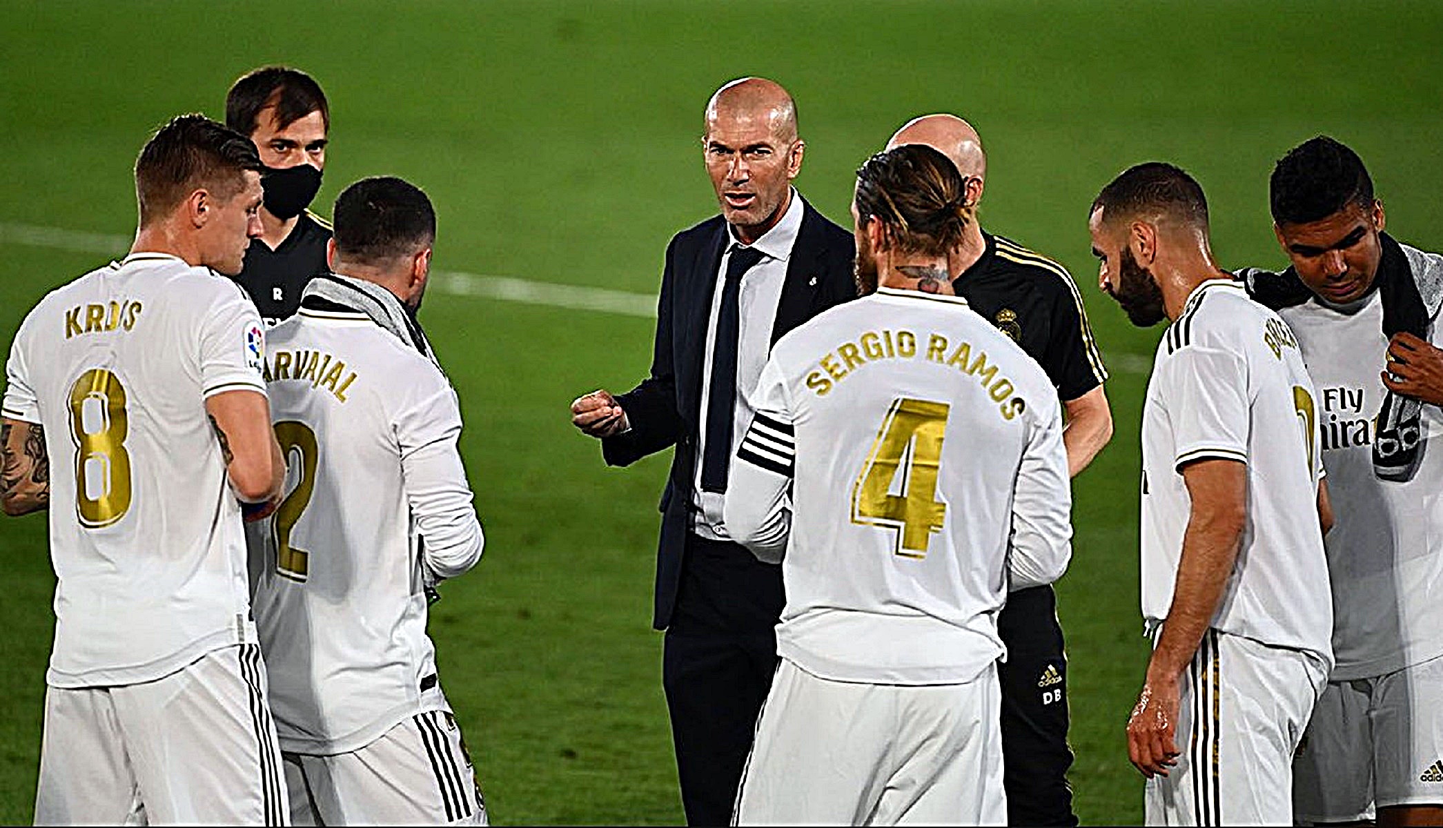 Ψηφίζουν Ζιντάν… δαγκωτό οι παίκτες της Ρεάλ!
