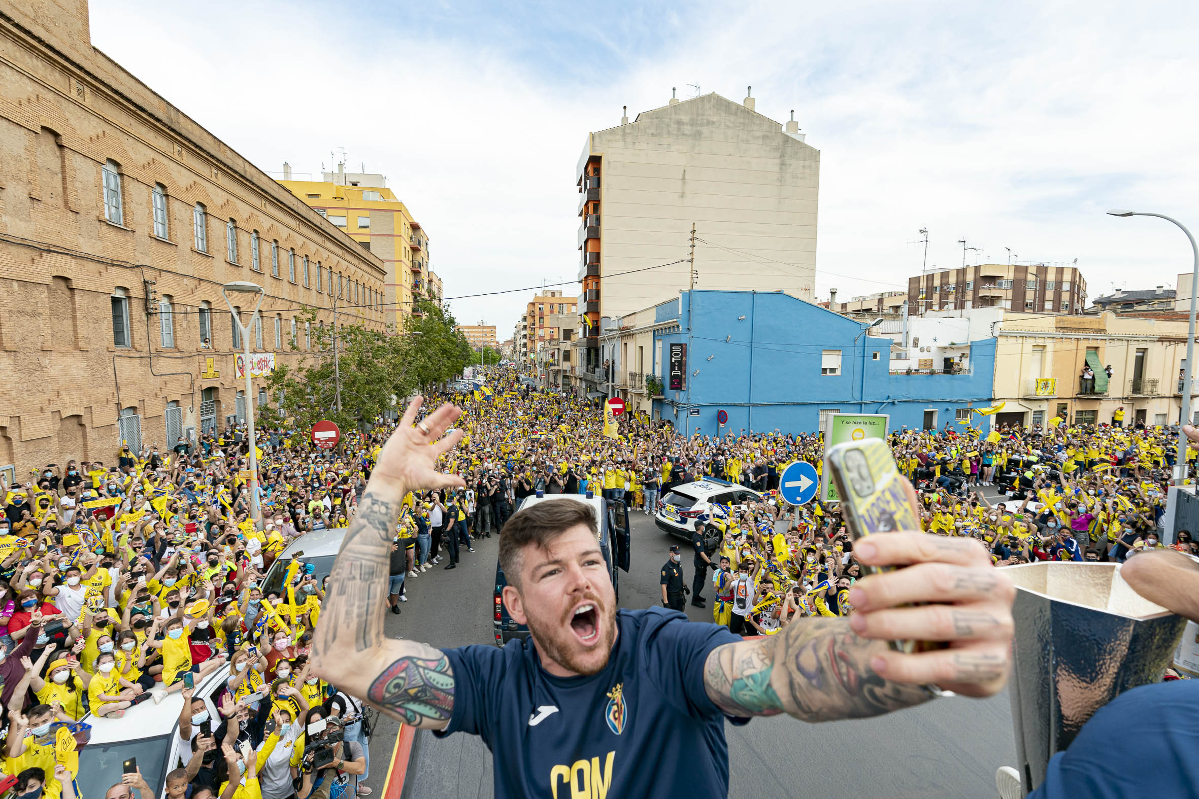 H Βιγιαρεάλ γράφει ιστορία και στους πανηγυρισμούς!