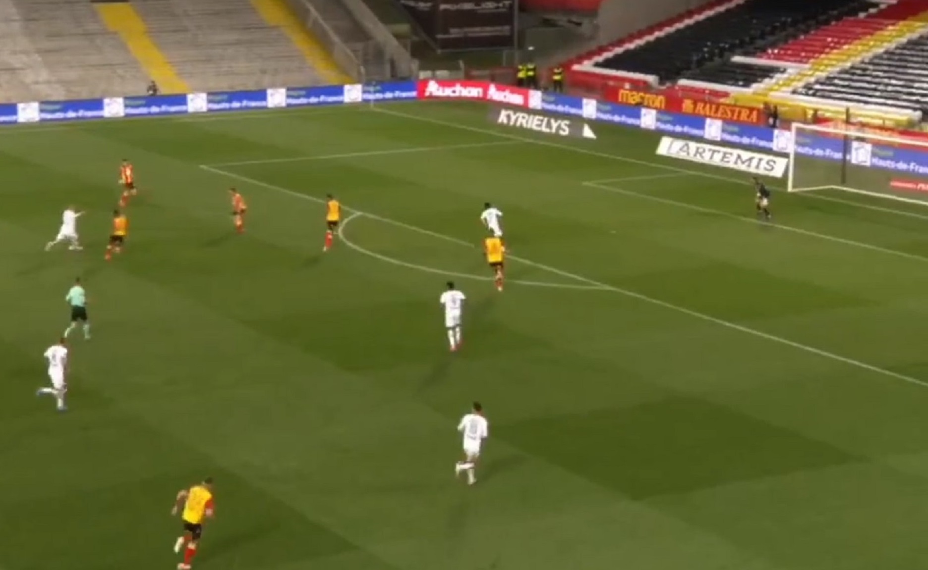 Το γκολ… σκέτη μαγεία του Γιλμάζ δίνει τον τίτλο στην Λιλ! (vid)