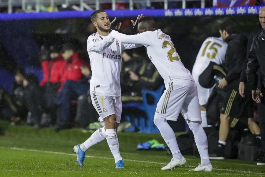 Ο Αντσελότι έχει… πλάνο για Βινίσιους και Αζάρ