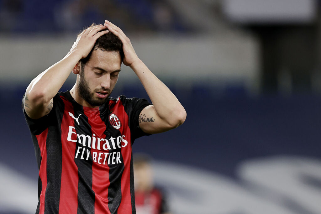 Η Ίντερ κλείνει Τσαλχάνογλου αλλά ο κόσμος της… τσινάει