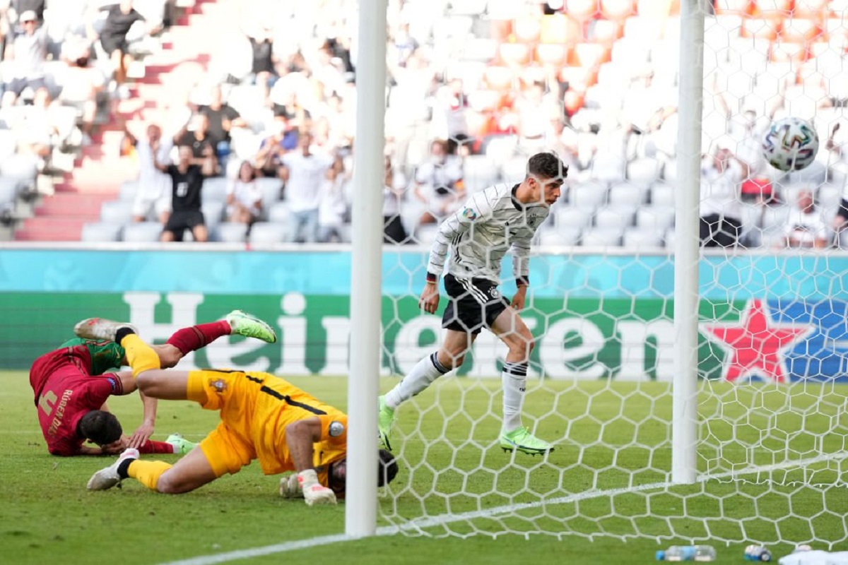 Ολική ανατροπή σε 4 λεπτά η Γερμανία! (vid)